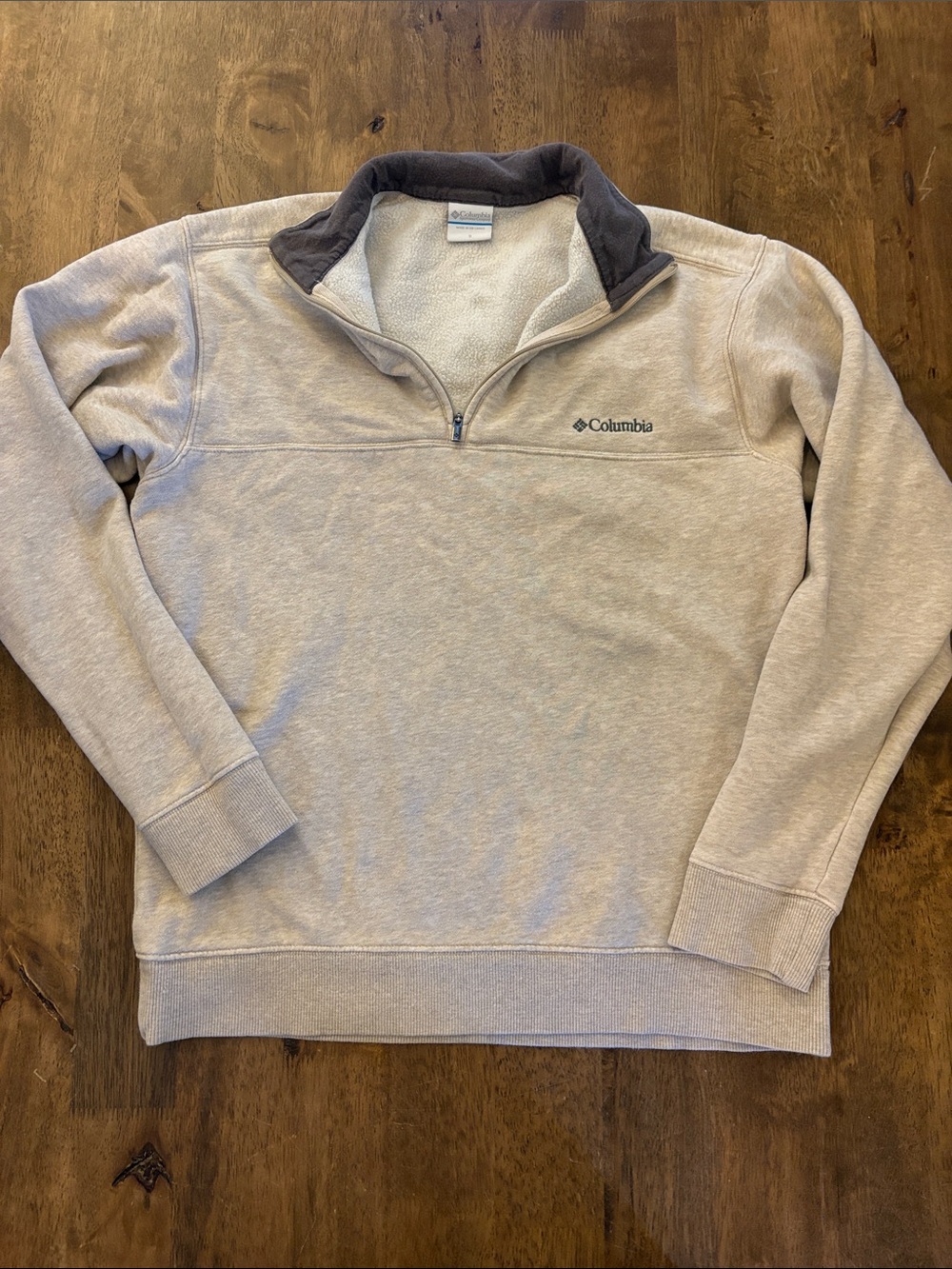 Columbia Men's Light Cream Quarter-Zip Fleece with brown Collar